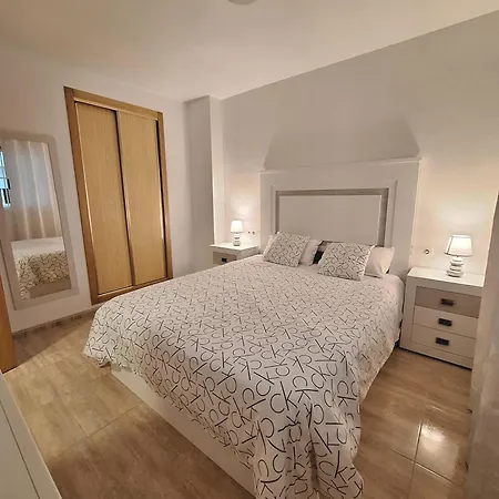 Апартаменты M&r Trini Beach, Parking Privado Торевьиа